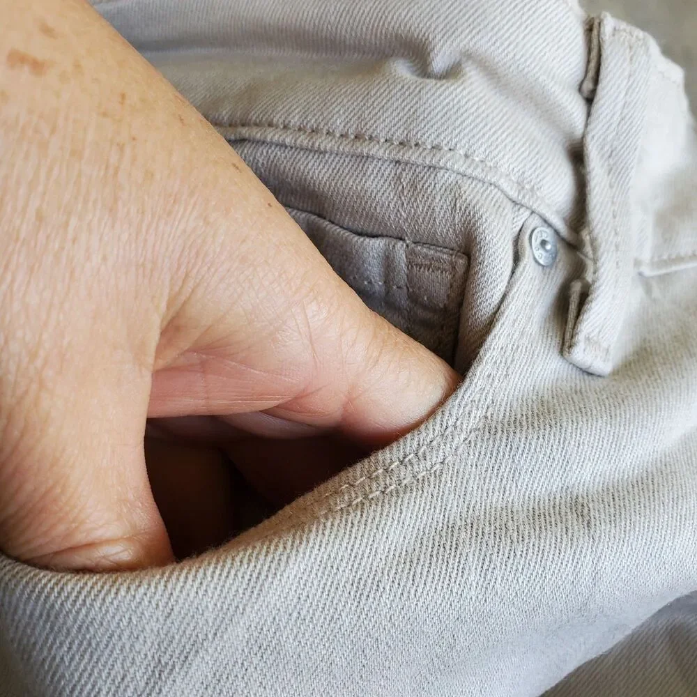 Levis waist approx